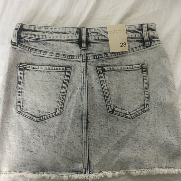 Alice + Olivia High Rise Denim Front NWT  Size 28 - Picture 7 of 11